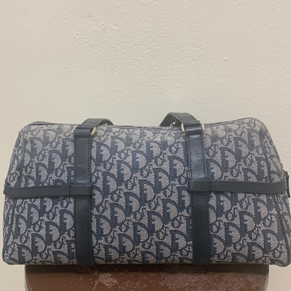 ***Sold****Christian Dior shoulder blue bag, some discoloration on top of zipper - Picture 10 of 12